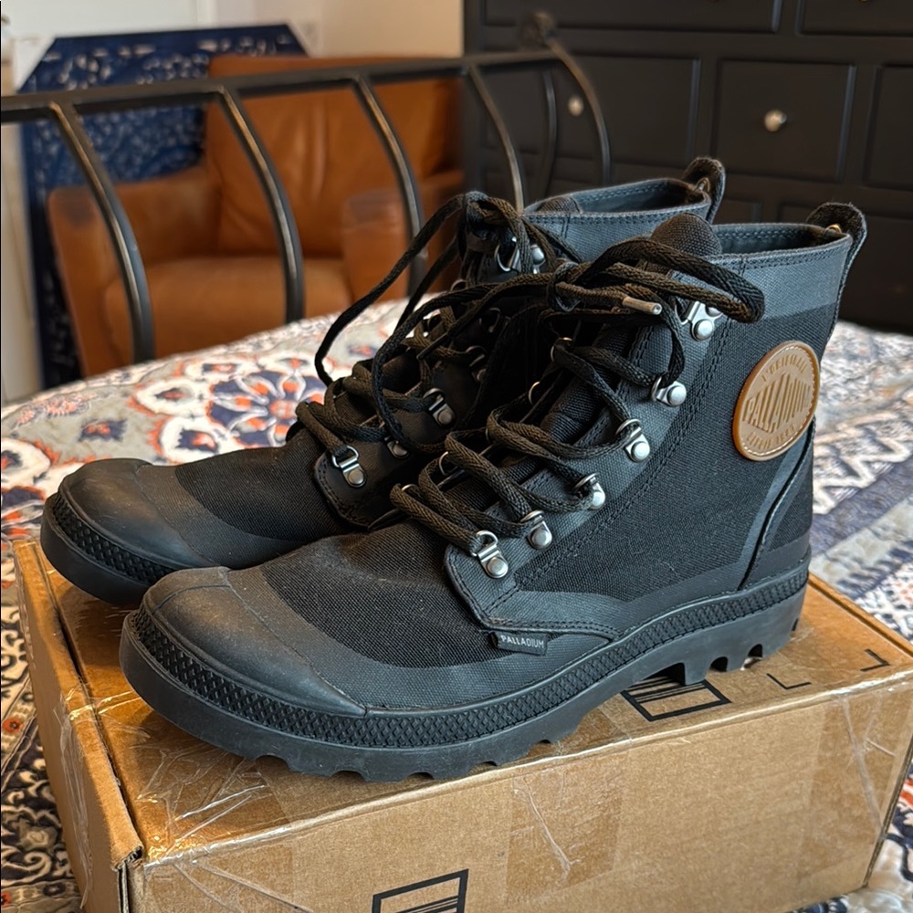 Palladium Men's Pallafox Black Canvas Boots